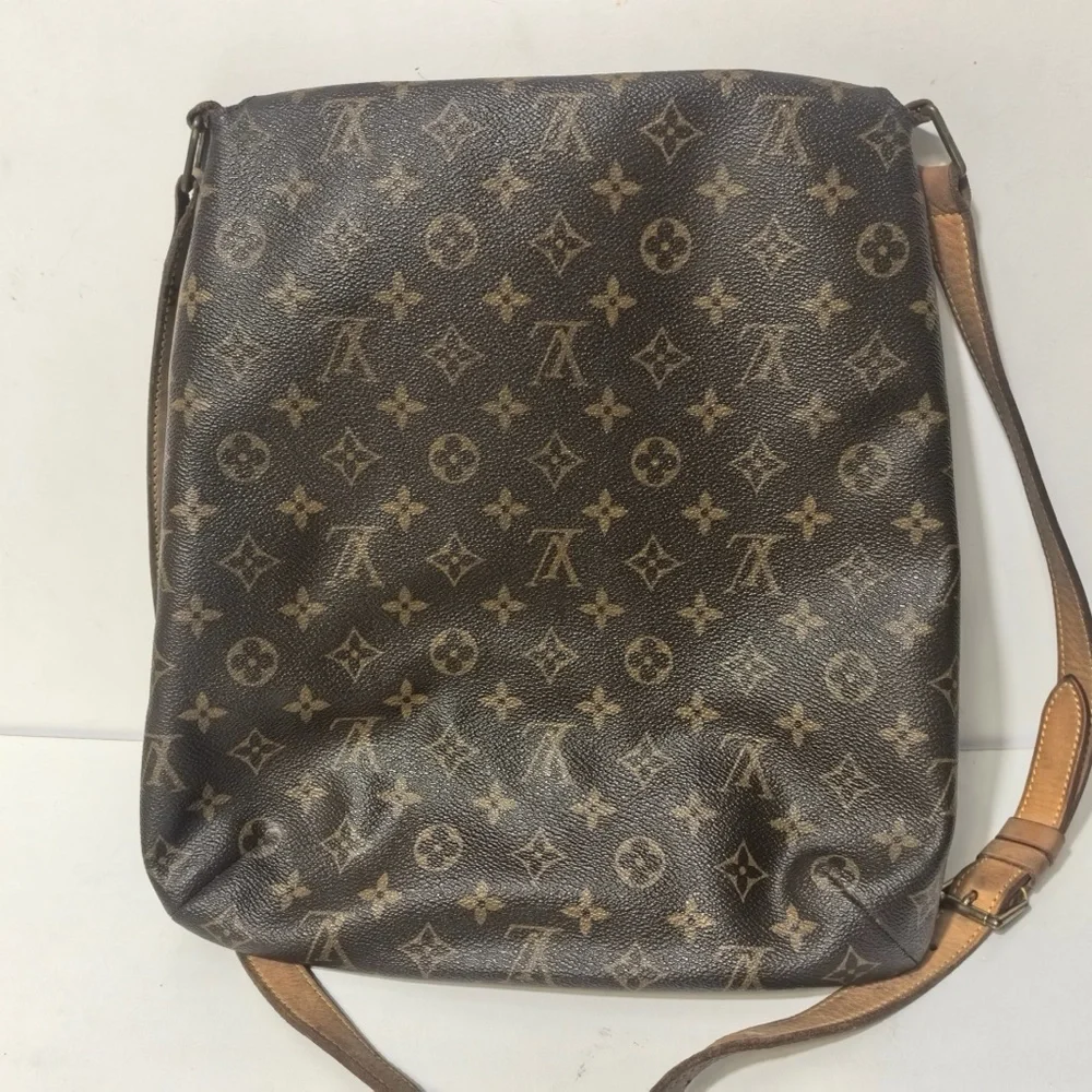 Louis Vuitton Monogram Messenger Bag - Brown & Tan - Picture 3 of 5